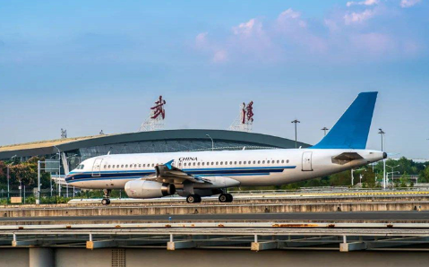 空運(yùn)武漢機(jī)場(chǎng)